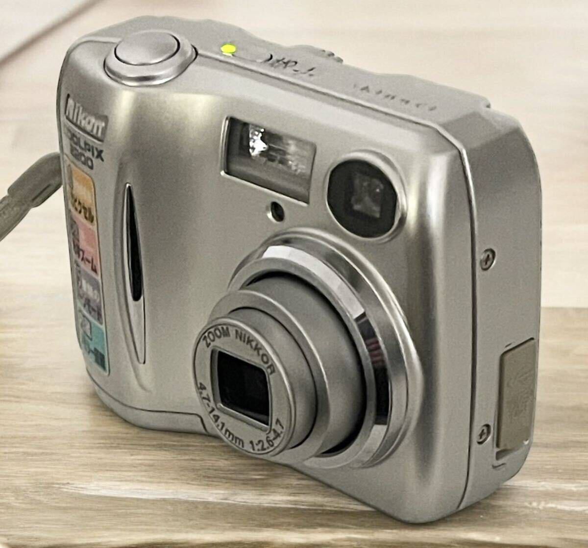 【稼働】Nikon ニコン COOLPIX2200 4.7-14.1ｍｍ 1：2.6-4.7 2.0メガピクセル コンパクトデジタルカメラ 箱・付属品なし 現状品の画像2