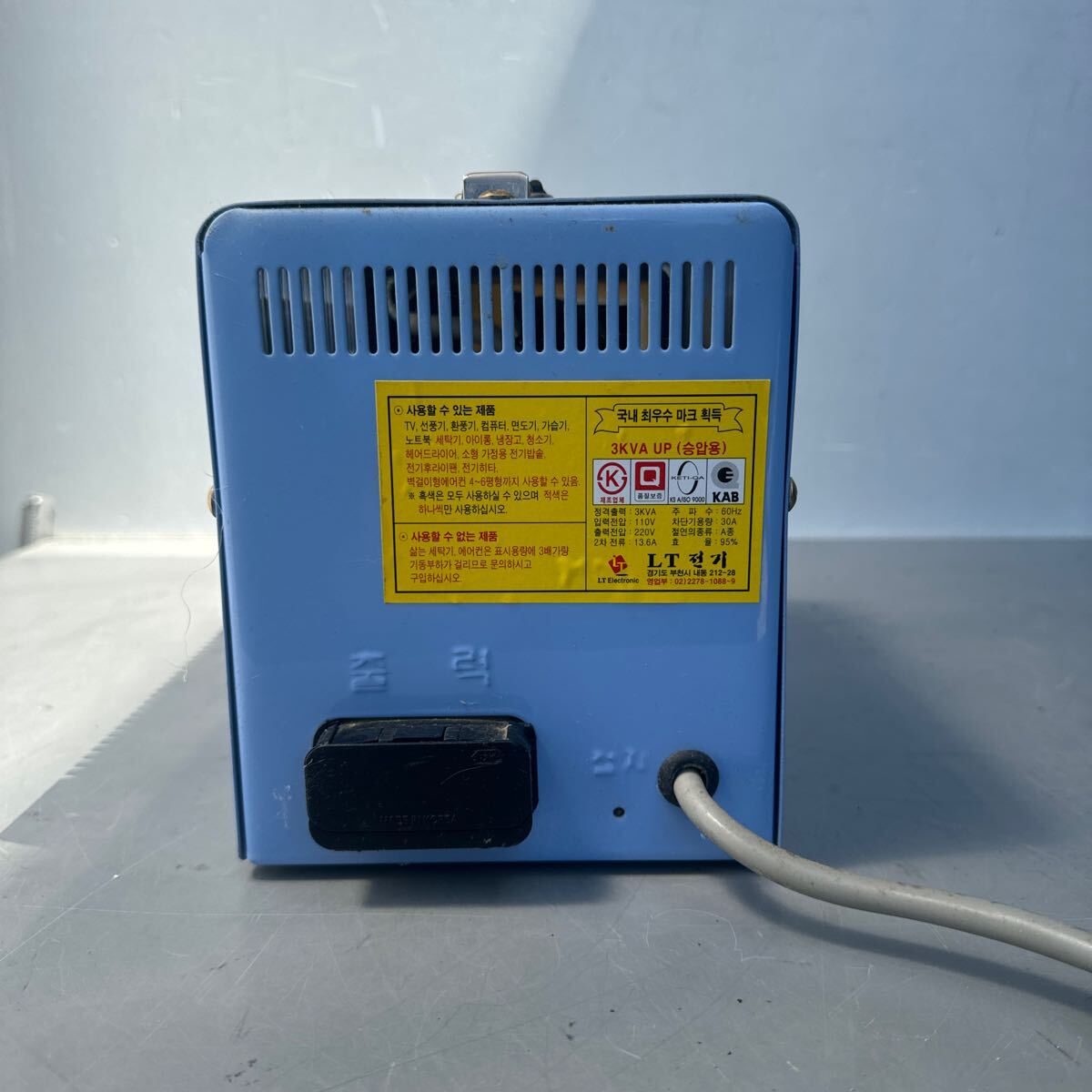 中古品 韓国製 変圧器 LT 3000U 220V の画像3