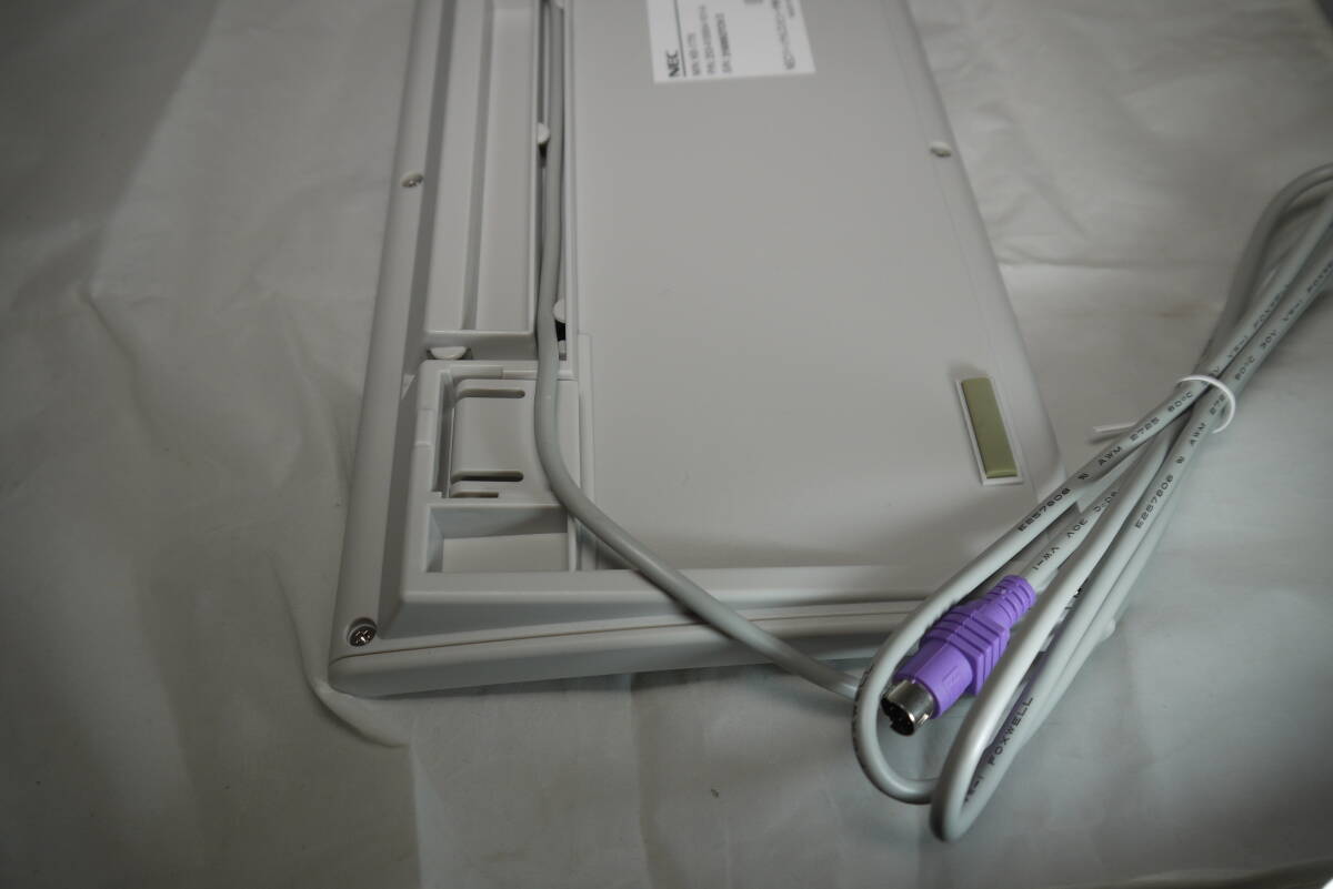 純正新品 NEC KB-1776 PS2接続 有線 日本語キーボード JP配列 ホワイト マウス セット 新品未使用_画像5