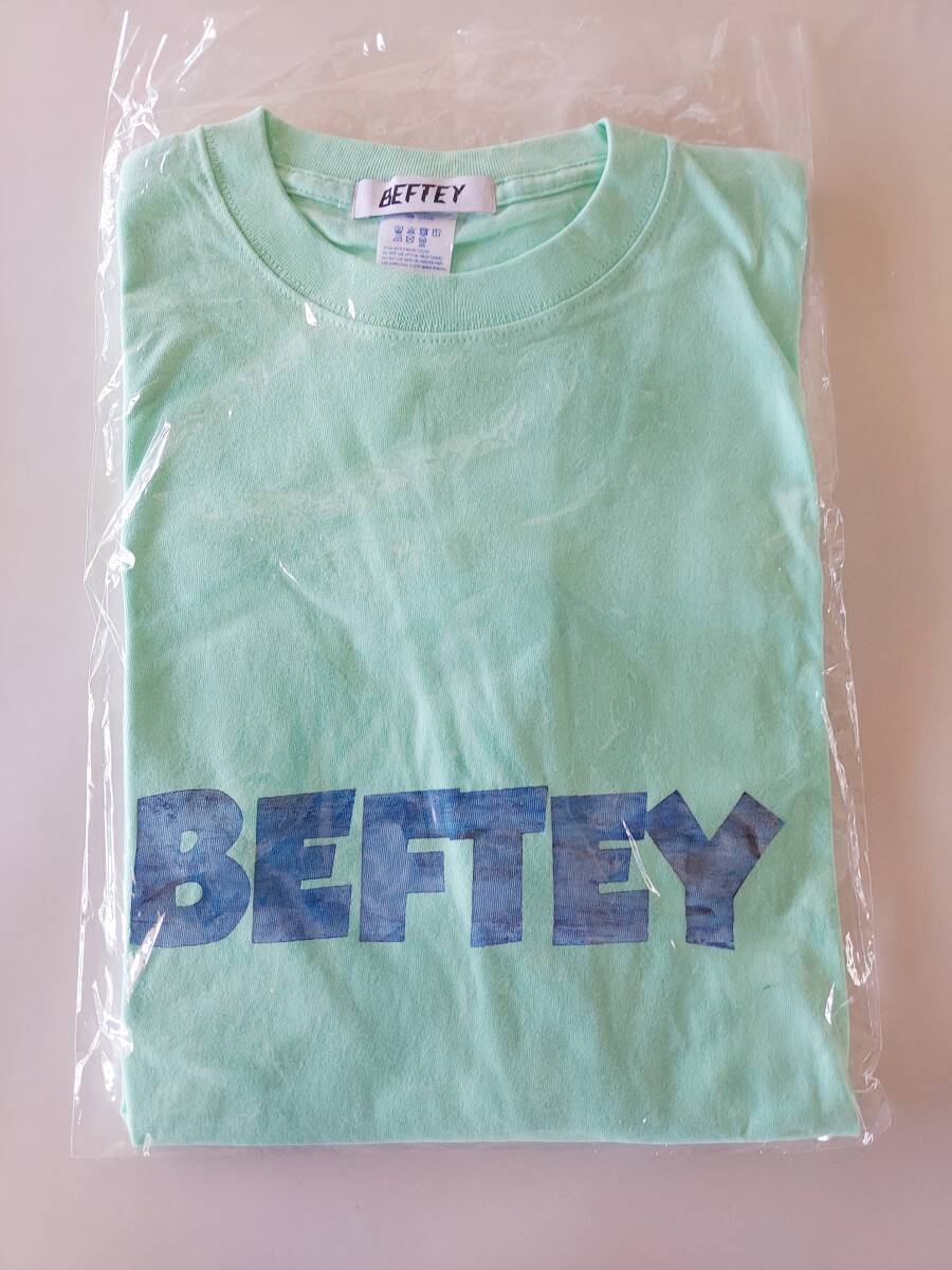 手刷りBEFTEYロゴTシャツ　2023限定　SPECIAL　SET　Tシャツ トップス　SOLDOUT商品　男女兼用　まあたそ BEFTEY バック ステッカー_画像3