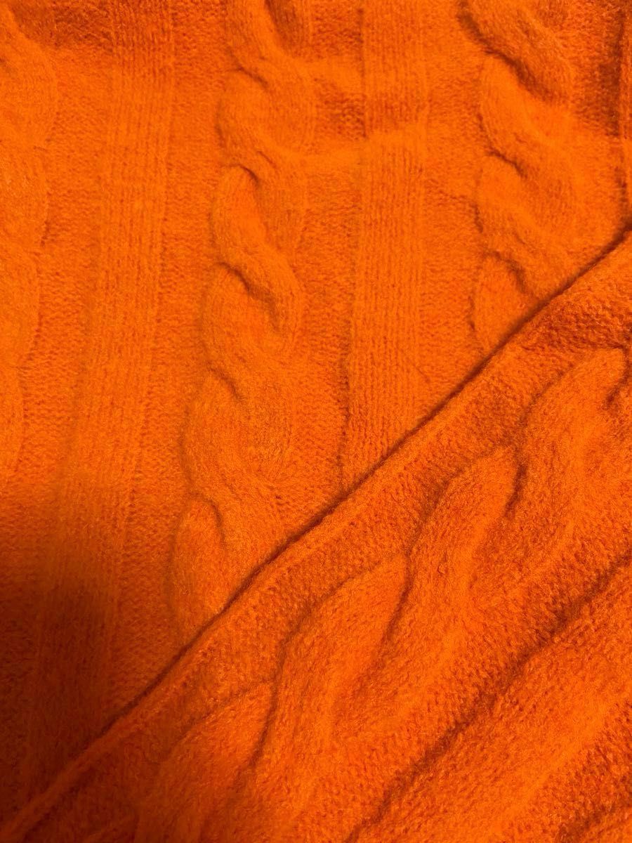 【GU】ニットセーター　オレンジ　 パフィータッチクロップドタートルネックセータ　Mサイズ