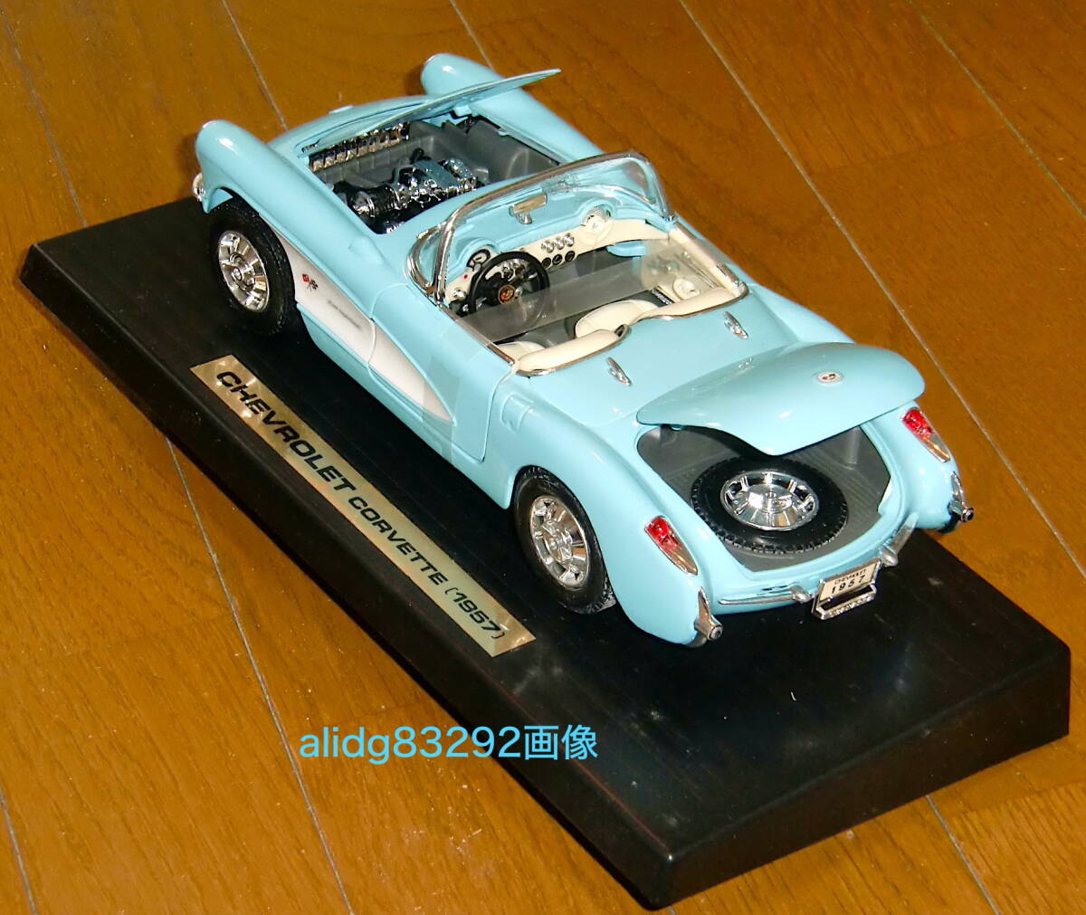 Chevrolet Corvette 「シボレー コルベット初代1957」Road Tough 1/18/箱難有!の画像2