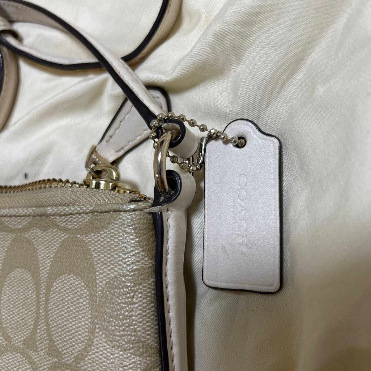 コーチ　 COACH ショルダーバッグ クロスボディ 斜め掛け　ショルダー