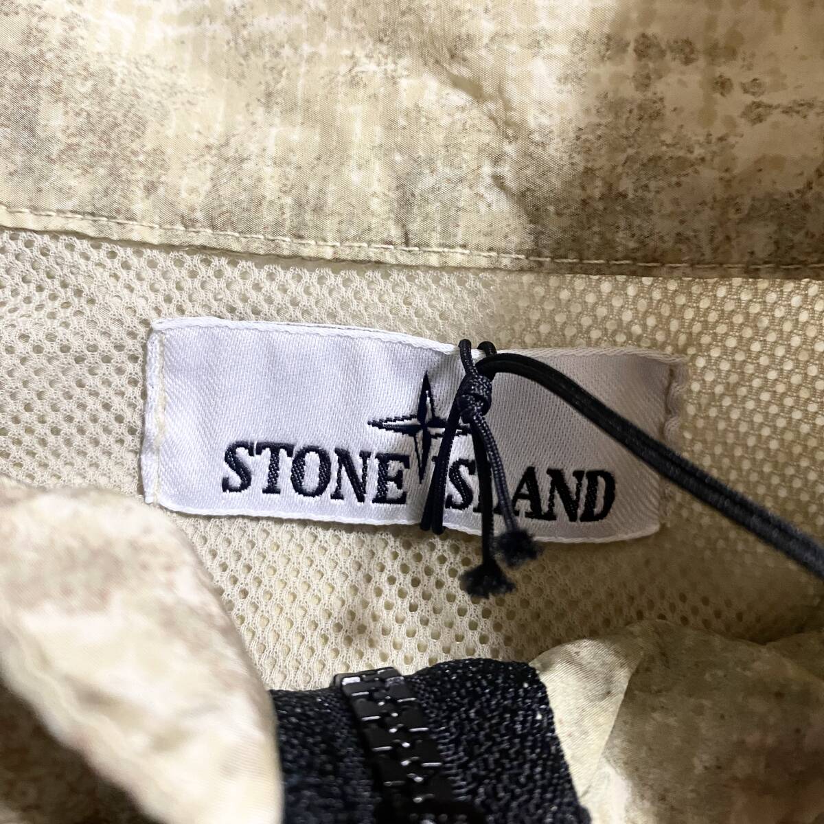 新品未使用！送料込み★STONE ISLAND★WIND JACKET