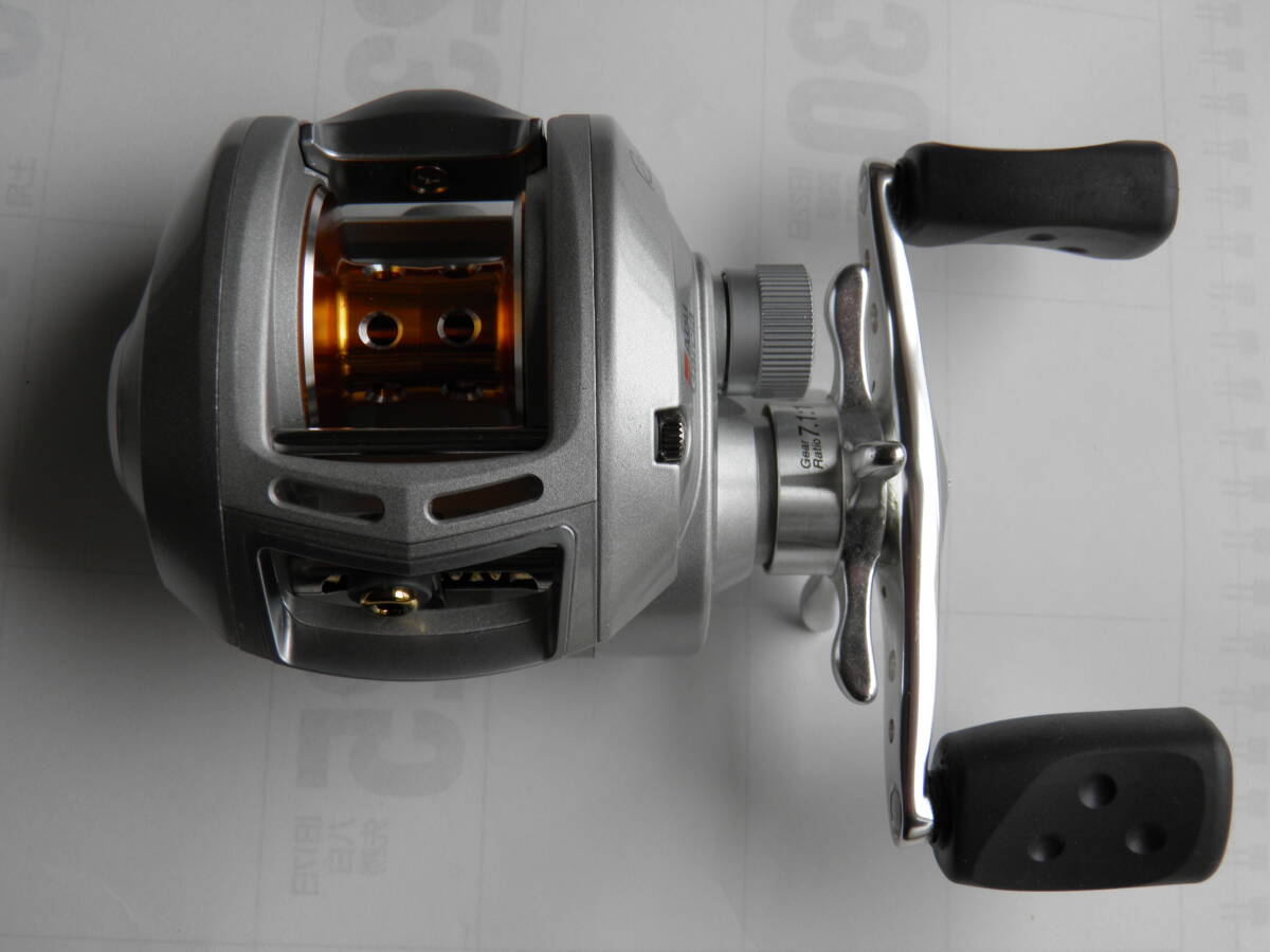 ★ 新品 実釣未使用 ★ REVO STX-L HS 左ハンドル ギア比 7.1:1 マグ アブ ABU Garcia の画像3