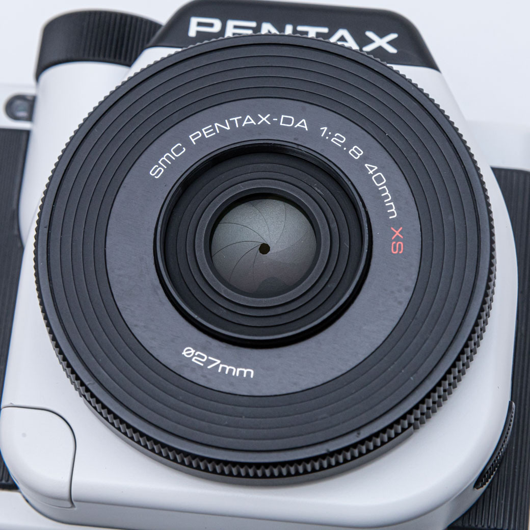 PENTAX K-01, DA 40mm F2.8 XS [ control number 007696]