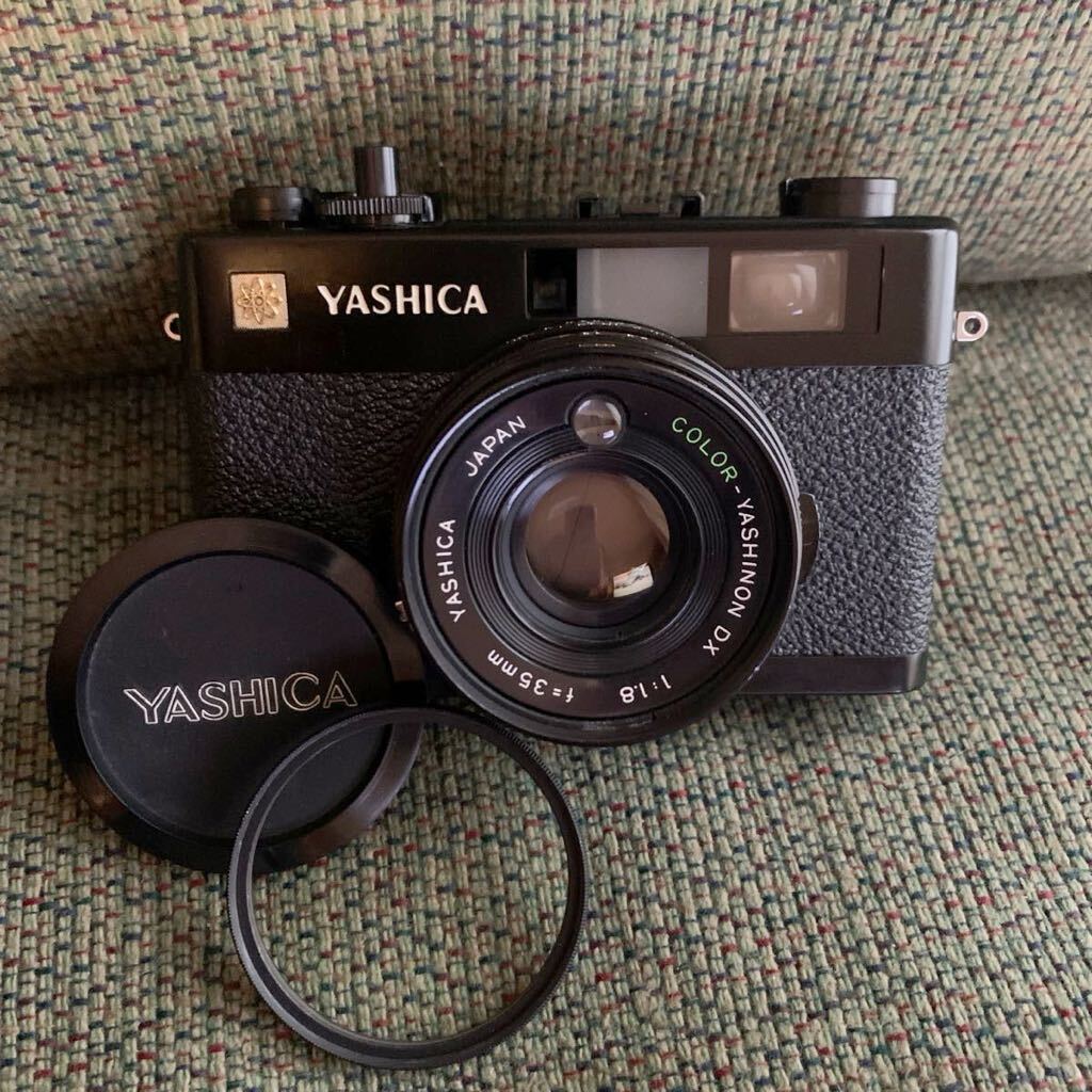 希少！美品！人気のコンパクト軽量YASHICA ELECTRO35CC フィルムカメラのブラック製品済 _画像1