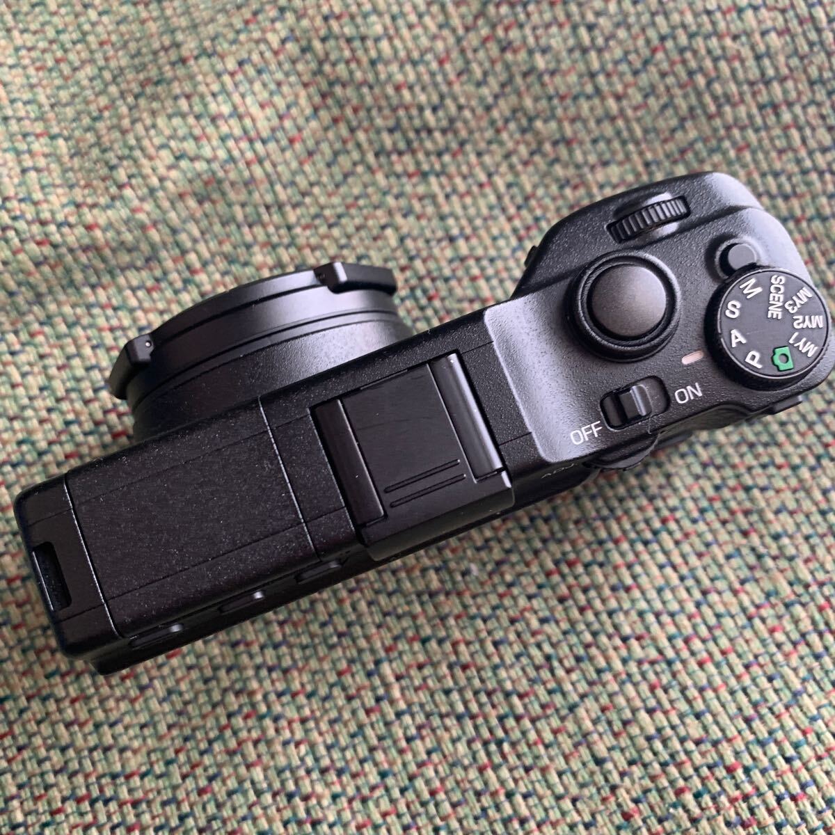 RICOH リコー デジタルカメラ GXR ボディ+LENS S10 24-72mm F2.5-4.4 CCDセンサー　VC カメラユニット動作品、取説、元箱付きその他_画像5