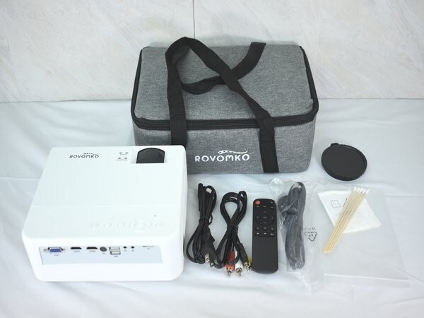 1円スタート ROVOMKO 小型プロジェクター ホームシアター コンパクト WiFi Bluetooth ミラーリング フルHD MKO26 ホワイト A06401の画像2