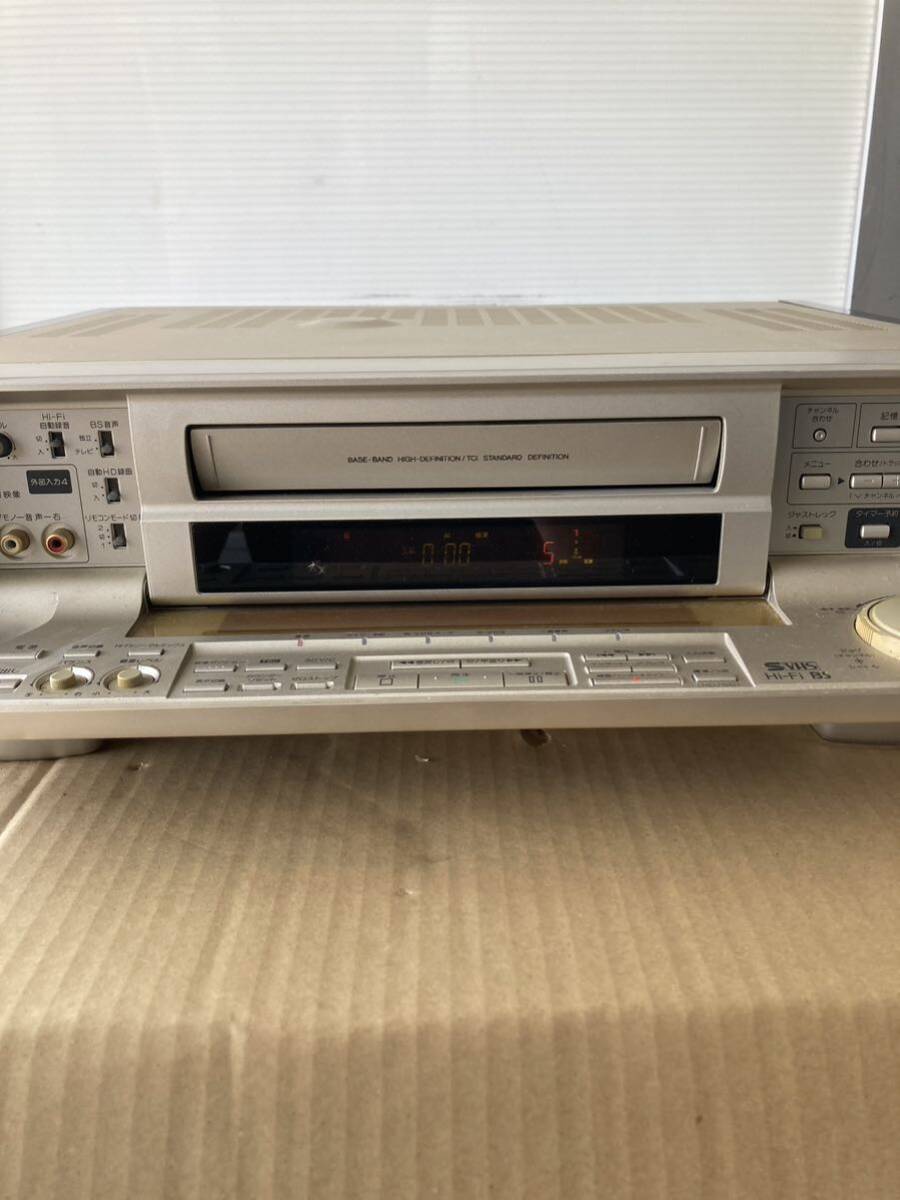 Panasonic NV-WV10 Panasonic W-VHS S-VHS video deck Junk 