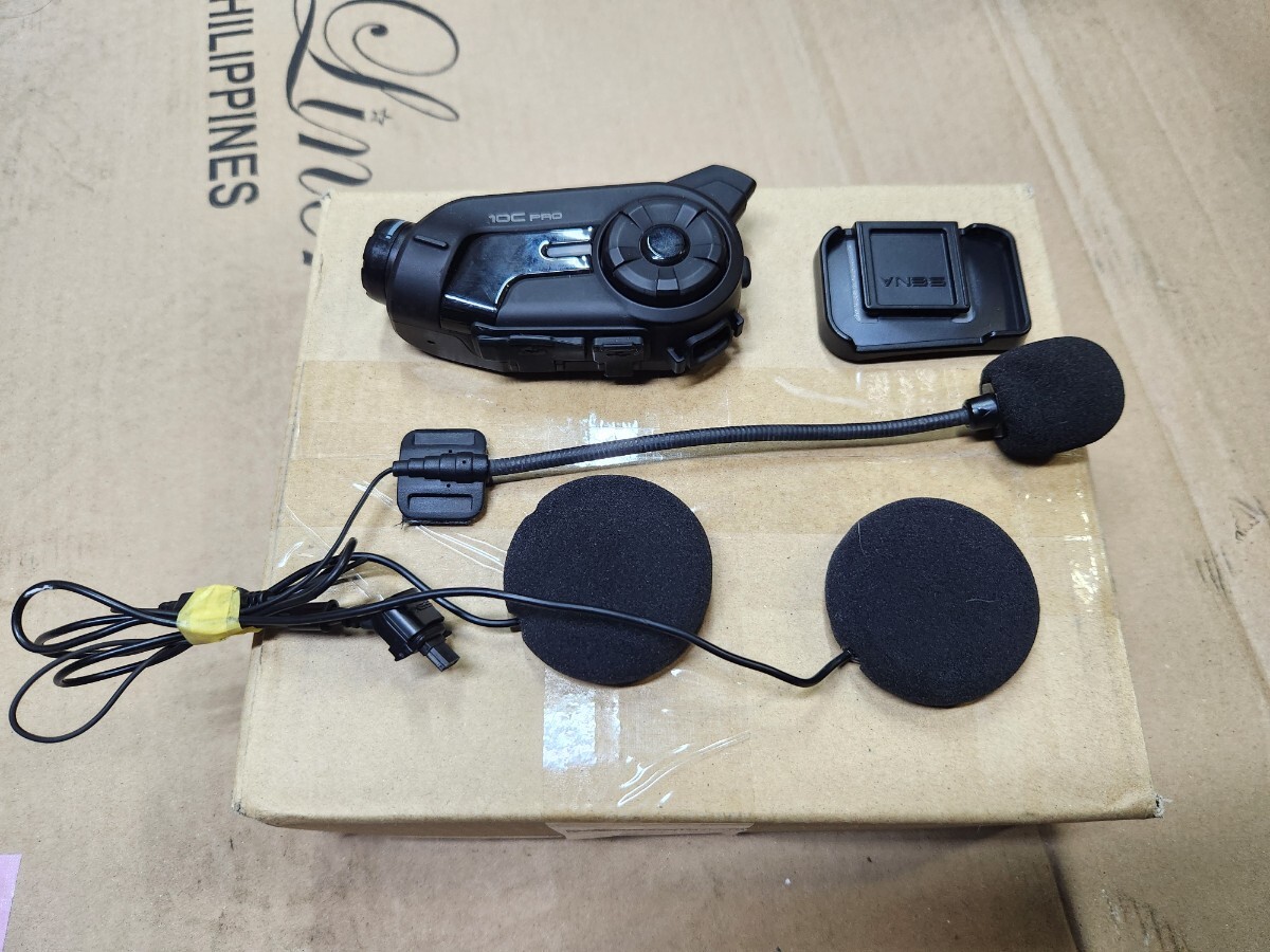 SENA セナ インカム バイク用 イヤホン 10C PRO Bluetooth ジャンク扱いで 10c プロ マイク インターコム カメラ付きタイプ 美品 訳あり品の画像1