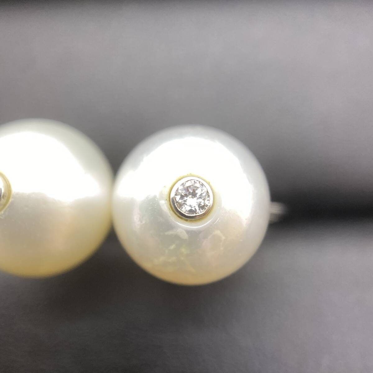 955● K14WG パール 真珠 直径12.9mm イヤリング メレ付石目なし直径3mm 総重量7.7gの画像6