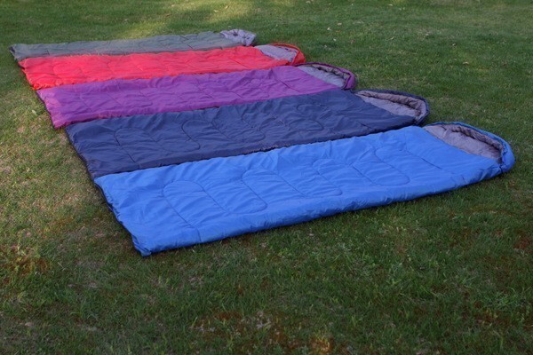 [新品/赤4] アウトドア キャンプ シュラフ 寝袋 封筒寝袋 綿寝袋 赤 190×75(cm) 重量1000(g)の画像3