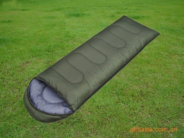 [新品/緑2C] アウトドア キャンプ シュラフ 寝袋 封筒寝袋 綿寝袋 緑 190×75(cm) 重量1000(g) 2点セットの画像3