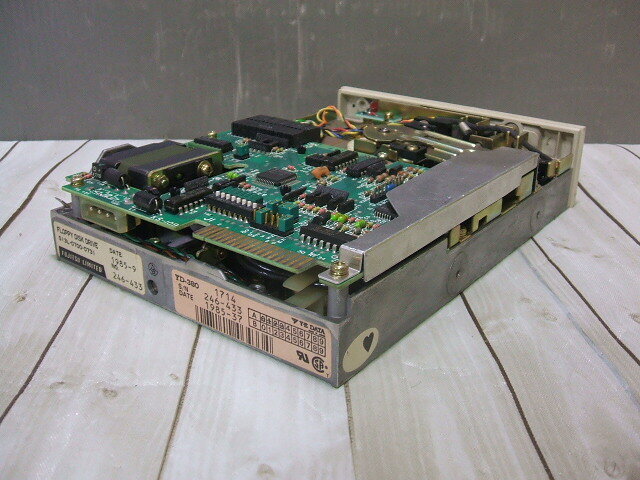 【FUJITSU YD-380】5インチFDD フロッピーディスクドライブ 富士通 ジャンク品の画像2