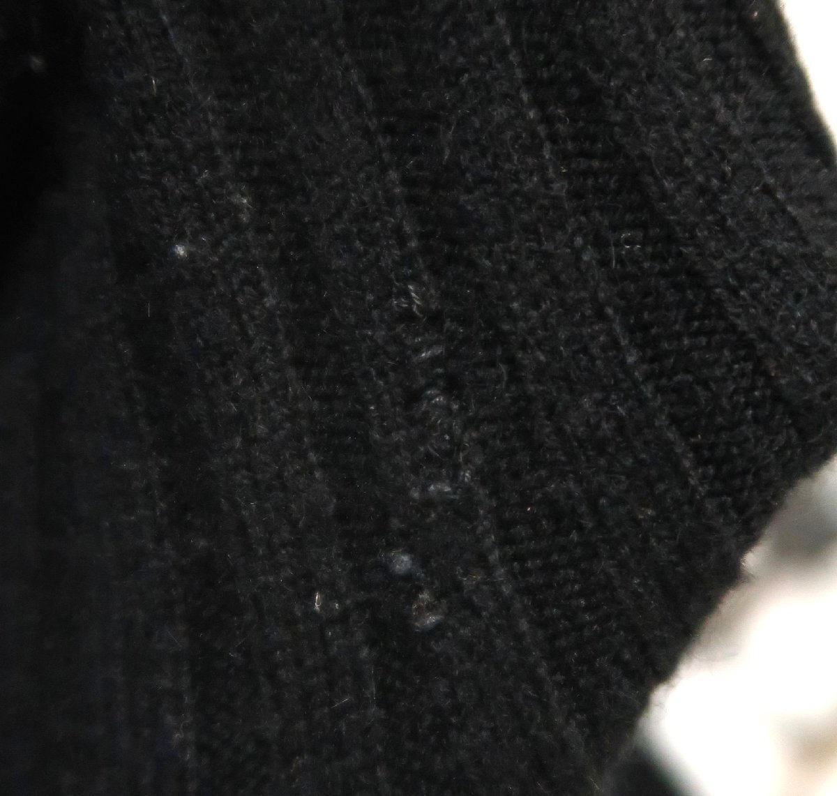 良品 CHANEL 96A ひし形 ワッペン シャネル カシミヤ ニット 長袖 セーター 42 ブラック エンブレム ココマーク ヴィンテージの画像7