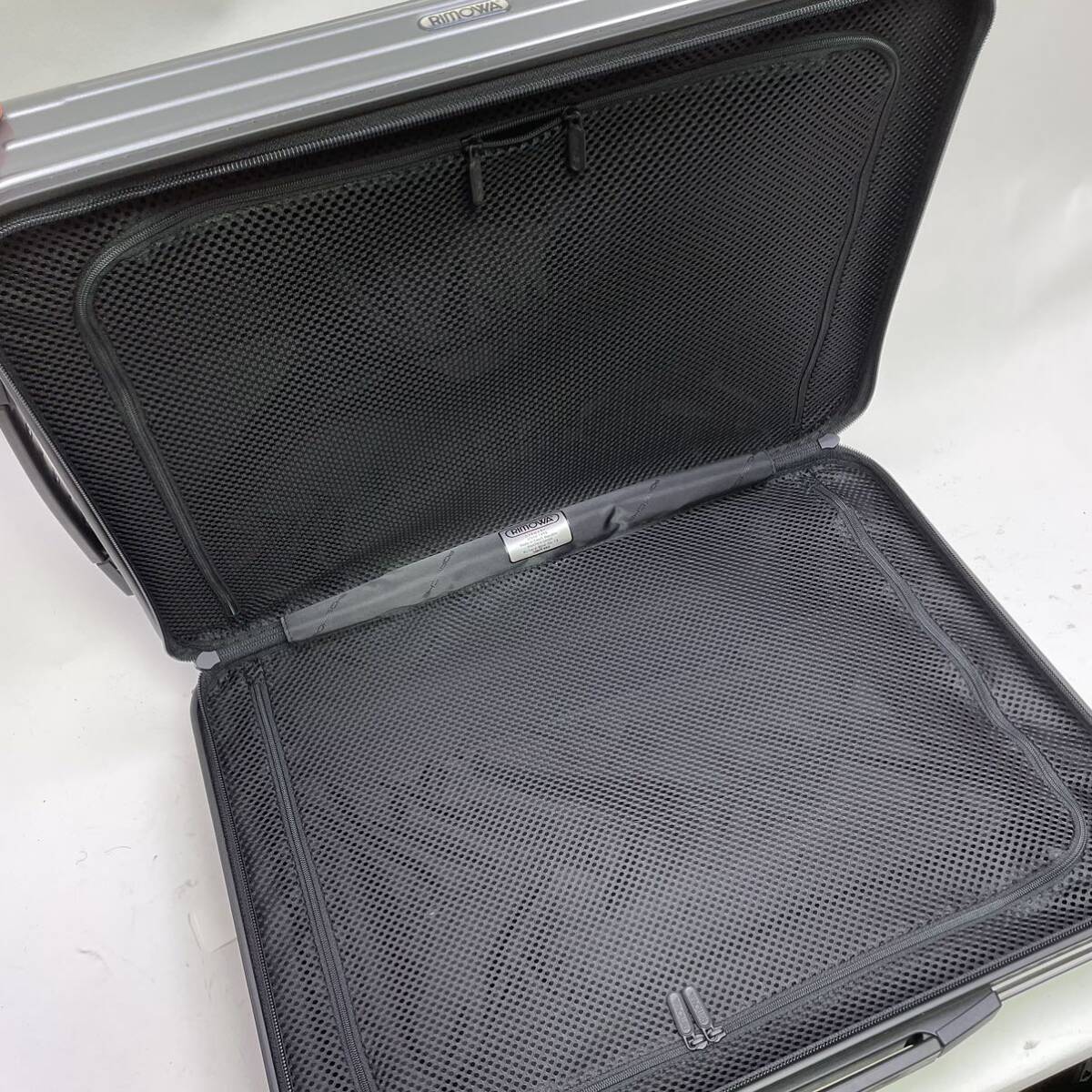 新品 RIMOWA リモワ PORSCHE ポルシェ 822.90 217010015918 新品 RIMOWA リモワ PORSCHE ポルシェ 822.90 217010015918
