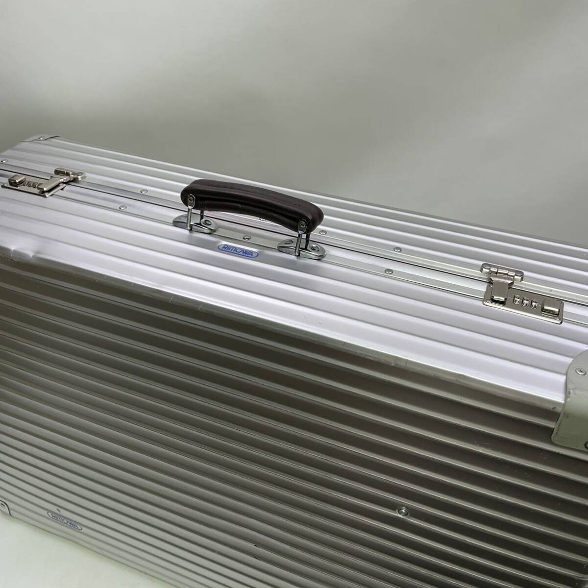 RIMOWA リモワ クラシックフライト スーツケース 104L キャリー アルミ 976.77 2輪 D21-31の画像4