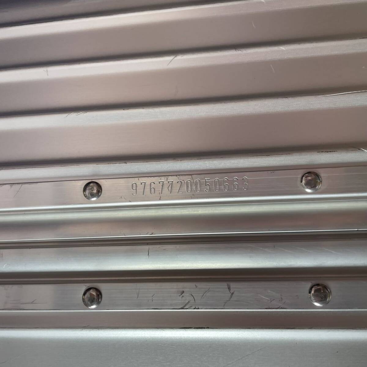 RIMOWA リモワ クラシックフライト スーツケース 104L キャリー アルミ 976.77 2輪 D21-31の画像6