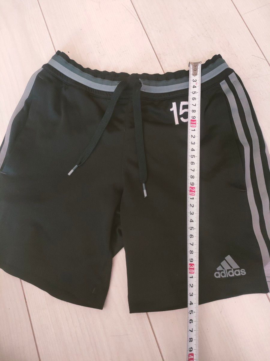 サッカー ハーフパンツ ショートパンツ　adidas 150 黒