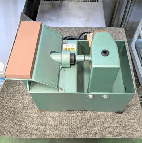 KKK[ free shipping ]< used beautiful goods >NANIWAnaniwa grinding industry electric cutlery water . machine No.150S (0025599)