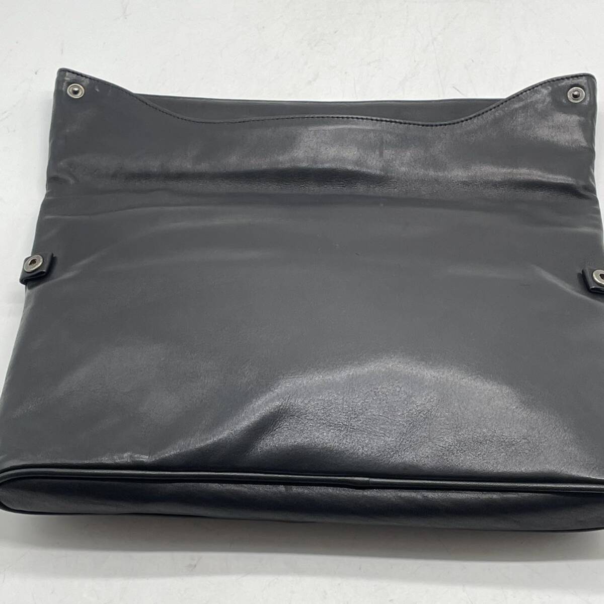 ★BN4150●ISSEY MIYAKE イッセイ ミヤケ セカンドバッグ クラッチバッグ レザー ブラック_画像6