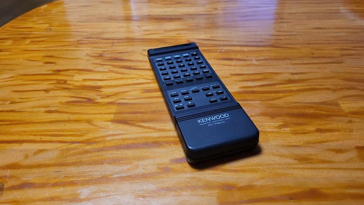 ケンウッド CDプレーヤー DP-8010用純正リモコン 動作品 美品 希少リモコン KENWOOD RC-P8010 電池液漏れ無し 他機器使用可能の画像1