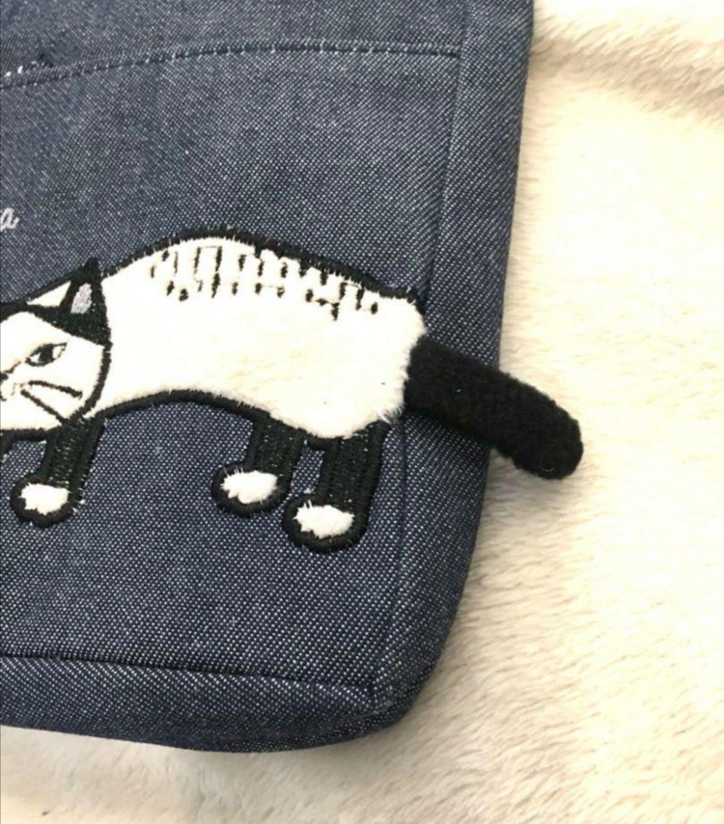 ショルダーバッグ　ポシェット　マチルダ　ねこ　猫　ネコ　クスグル　かわいい　クスグルジャパン　