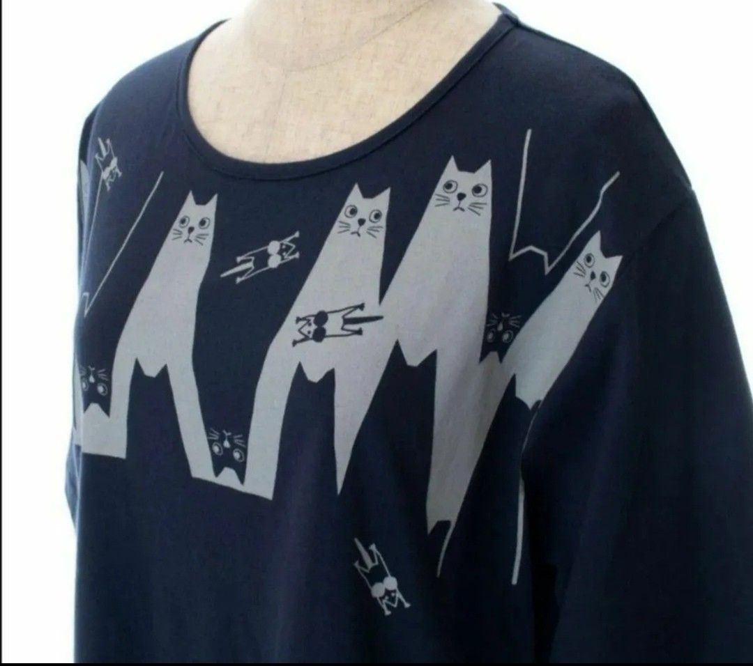 セール！ネコ　猫　ねこ　Tシャツ　猫柄　おしゃれ　　ルームウェア　ゆったり　クスグルジャパン　綿100 半袖 Tシャツ ネイビー