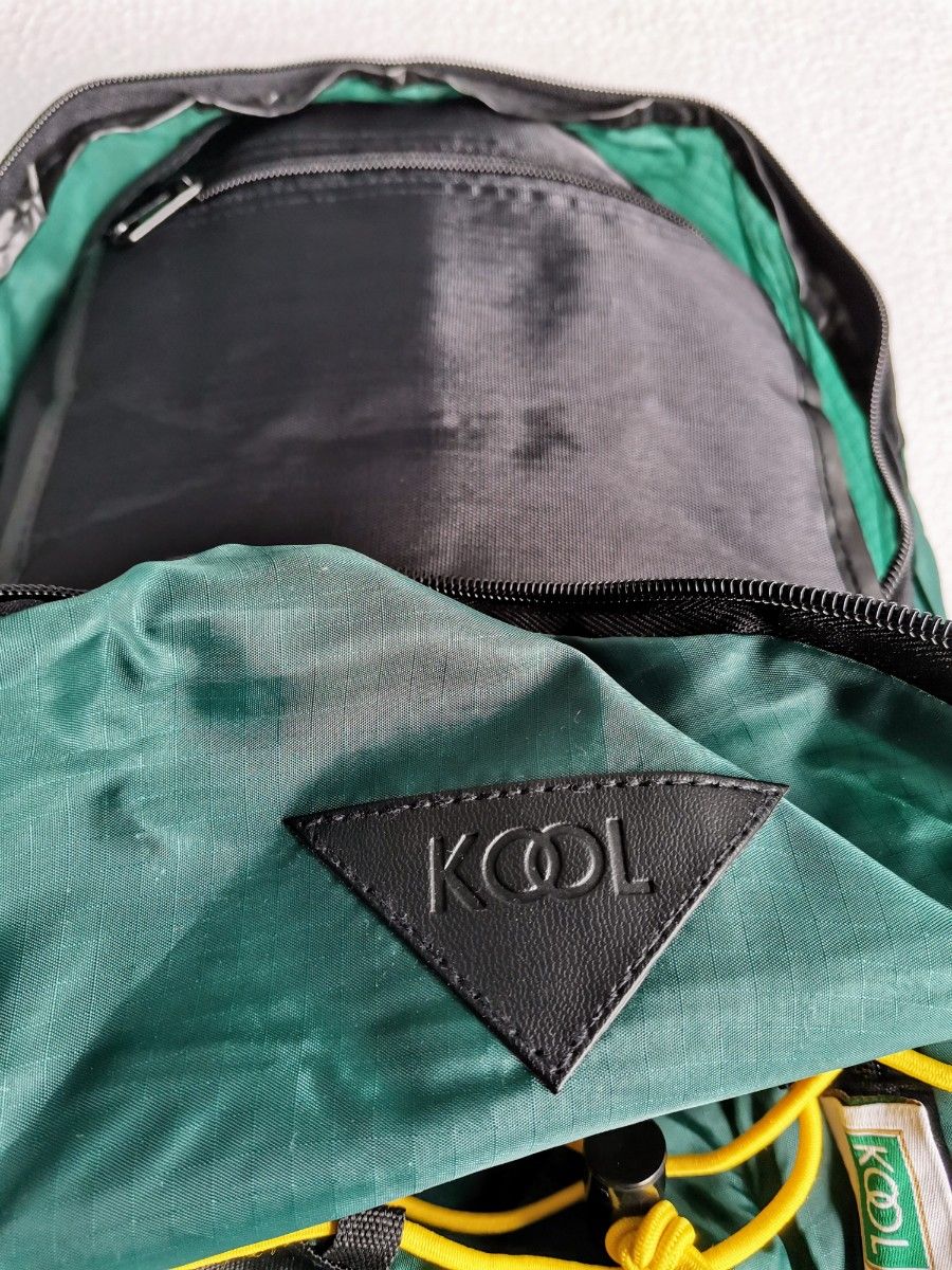 KOOL/クールロゴ オリジナルデイバッグ 　未使用品　　リュックサック　洋煙タバコ KOOL ノベルティーグッズ　非売品/レア品