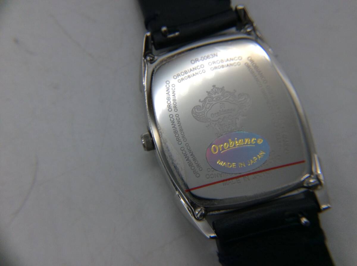 #3399 稼動 Orobianco オロビアンコ 腕時計 ブルー文字盤 OR-0063N レザーベルト QZ メンズ腕時計 デイト カレンダー 現状品_画像4