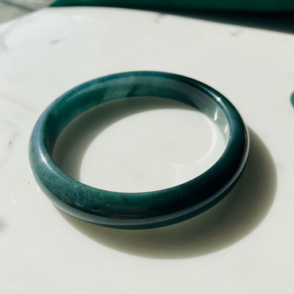 [B310-033] ジェイド　JADE  ヒスイ　本翡翠　バングル　天然石　一点物　グアテマラ産　ブルー　61.5mm