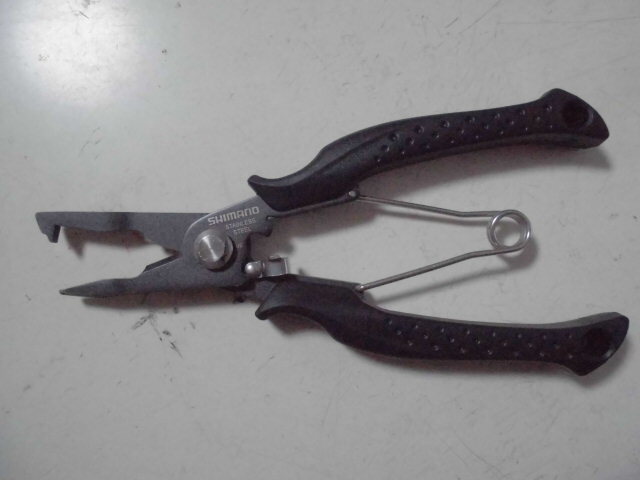 シマノパワープライヤーCT-561Pブラック 送料180円 SHIMANO POWER PLIERS_画像2