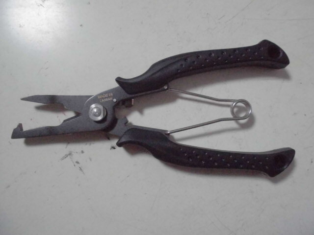 シマノパワープライヤーCT-561Pブラック 送料180円 SHIMANO POWER PLIERS_画像3