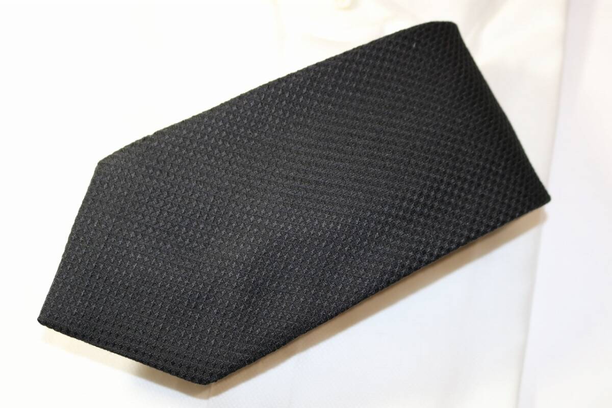 [ thousand /.]ls13635/matisse como gorgeous solid necktie 
