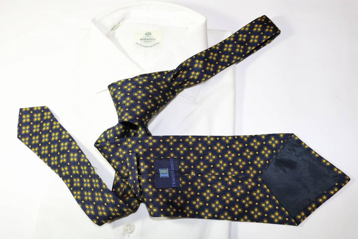 [ thousand /.]ls13618/ franc kobasi finest quality fine pattern necktie 