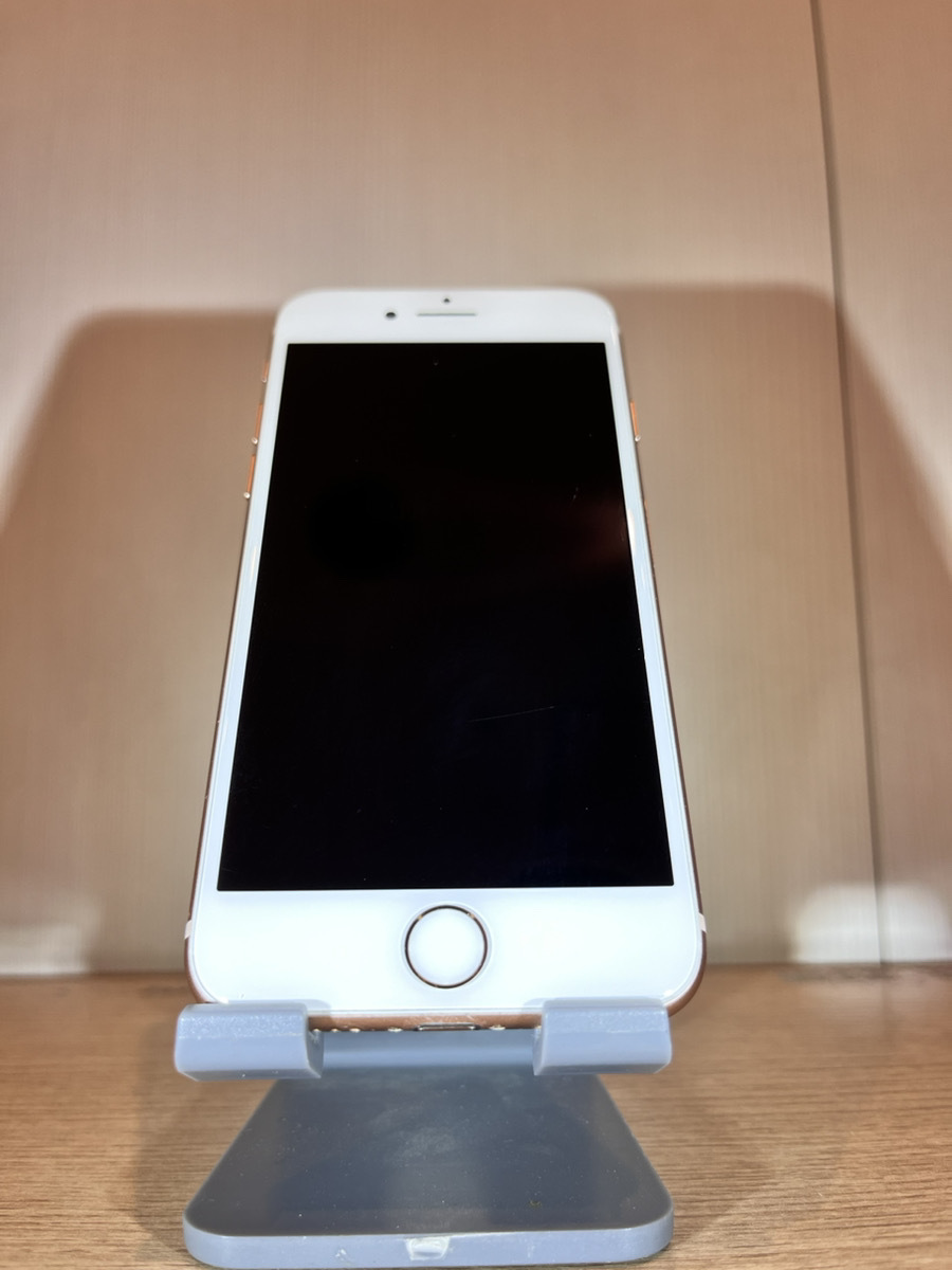 【1円出品】iPhone8 64GB au SIMフリー ネットワーク利用制限◯ 付属品なし ゴールド 動作確認済の画像1