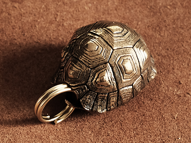  brass key holder (..)likgame land turtle turtle turtle ta-toru.. sea . living thing motif ornament key ring brass Gold key chain 