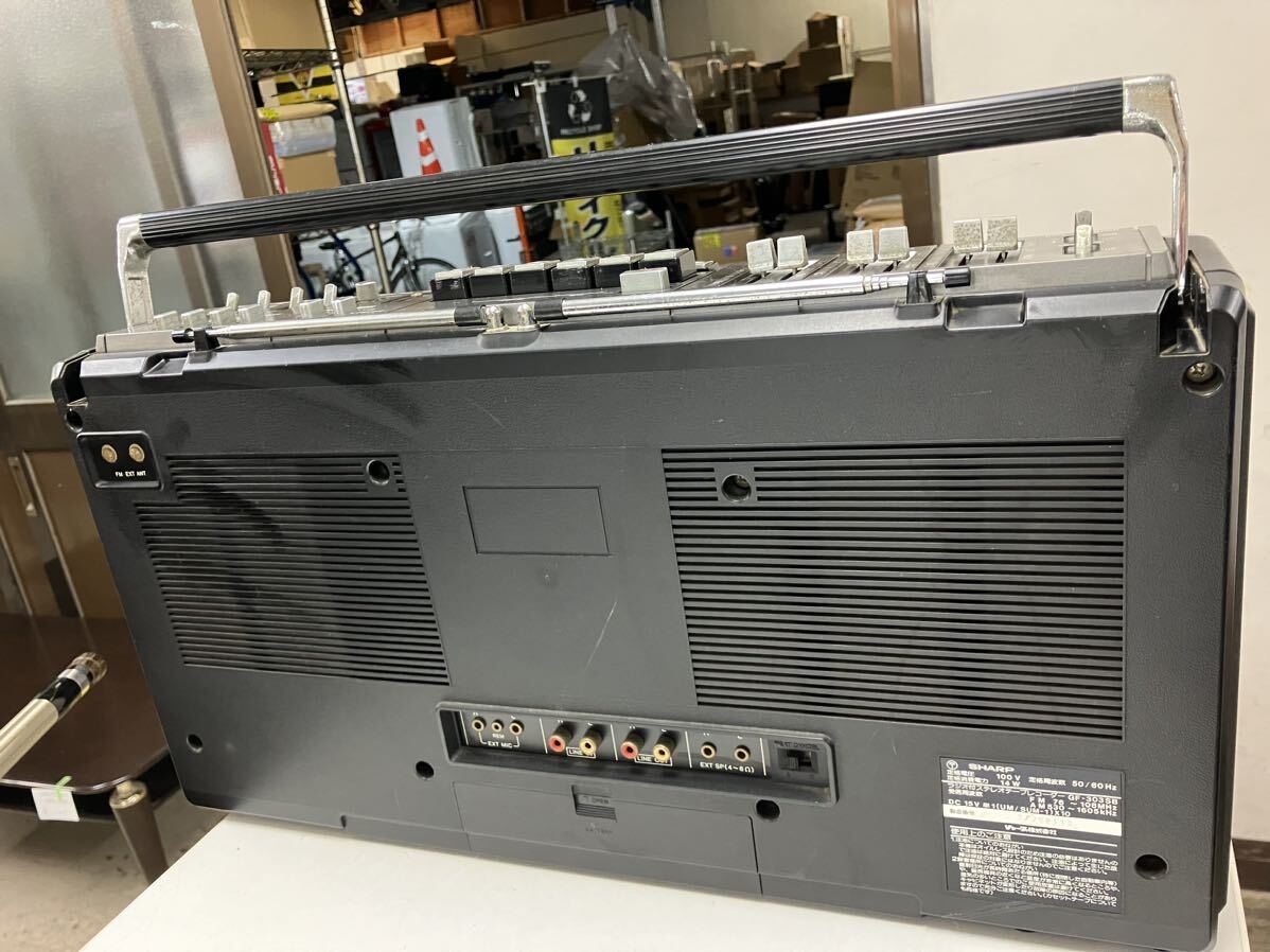 A2404-3149 SHARP ラジオ付きステレオテープレコーダー GF-303SB ラジオ視聴確認済み カセット再生出来ません。 120サイズ発送予定の画像4