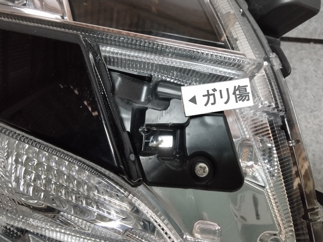 ☆4695 ノア エスクァイア ZRR80 後期 ヘッドライト LED 右 ☆の画像4