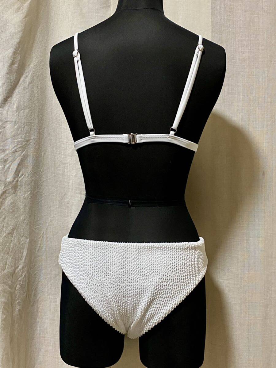 No 399 new goods unused white bikini M size chain 