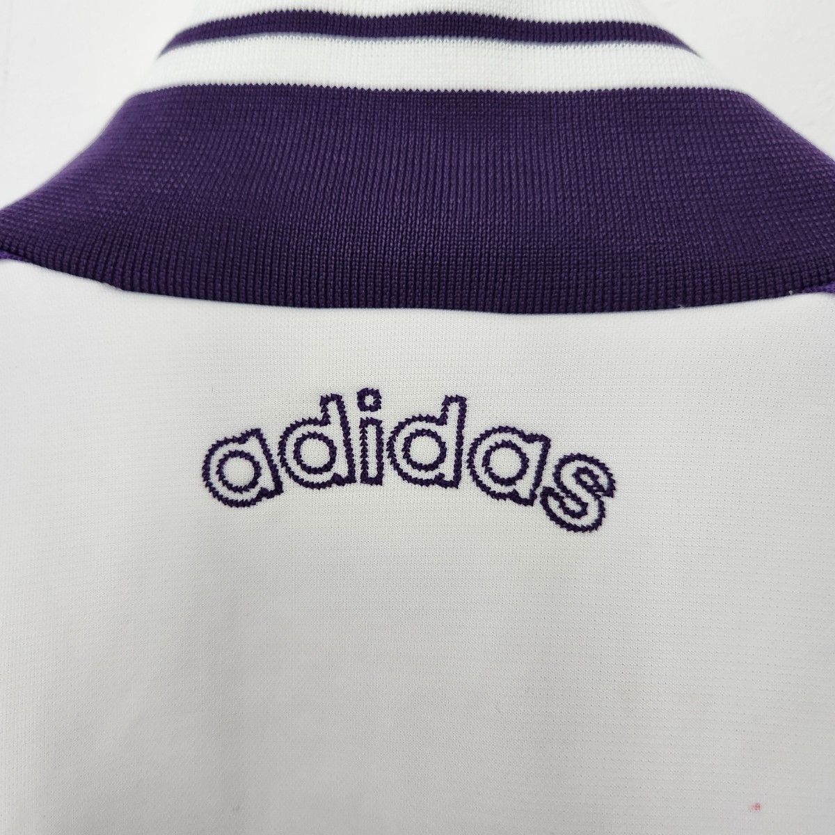 00s adidas アディダス トラックジャケット ホワイト ジャージ 古着  ジャージ 刺繍ロゴ