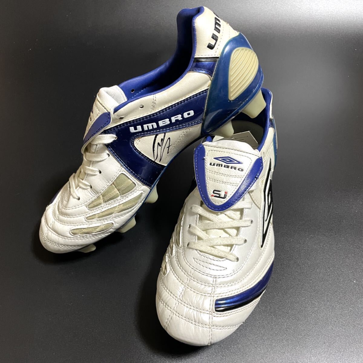 【未使用】umbro アンブロ 遠藤保仁選手 直筆サイン入りスパイク アクセレイター SJ2 ヤットスペシャル 26cm サッカー ガンバ大阪 シューズの画像1