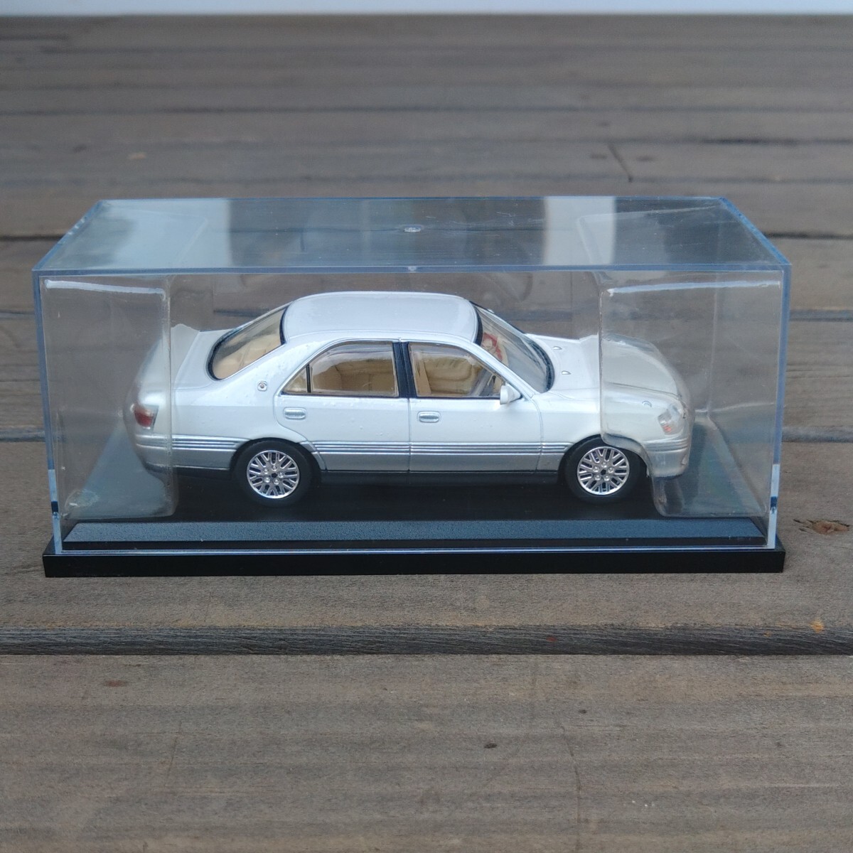 トヨタ クラウン Toyota Crown (2001) 1/43 - アシェット国産名車コレクション Hachette　ミニカーkaz_画像2