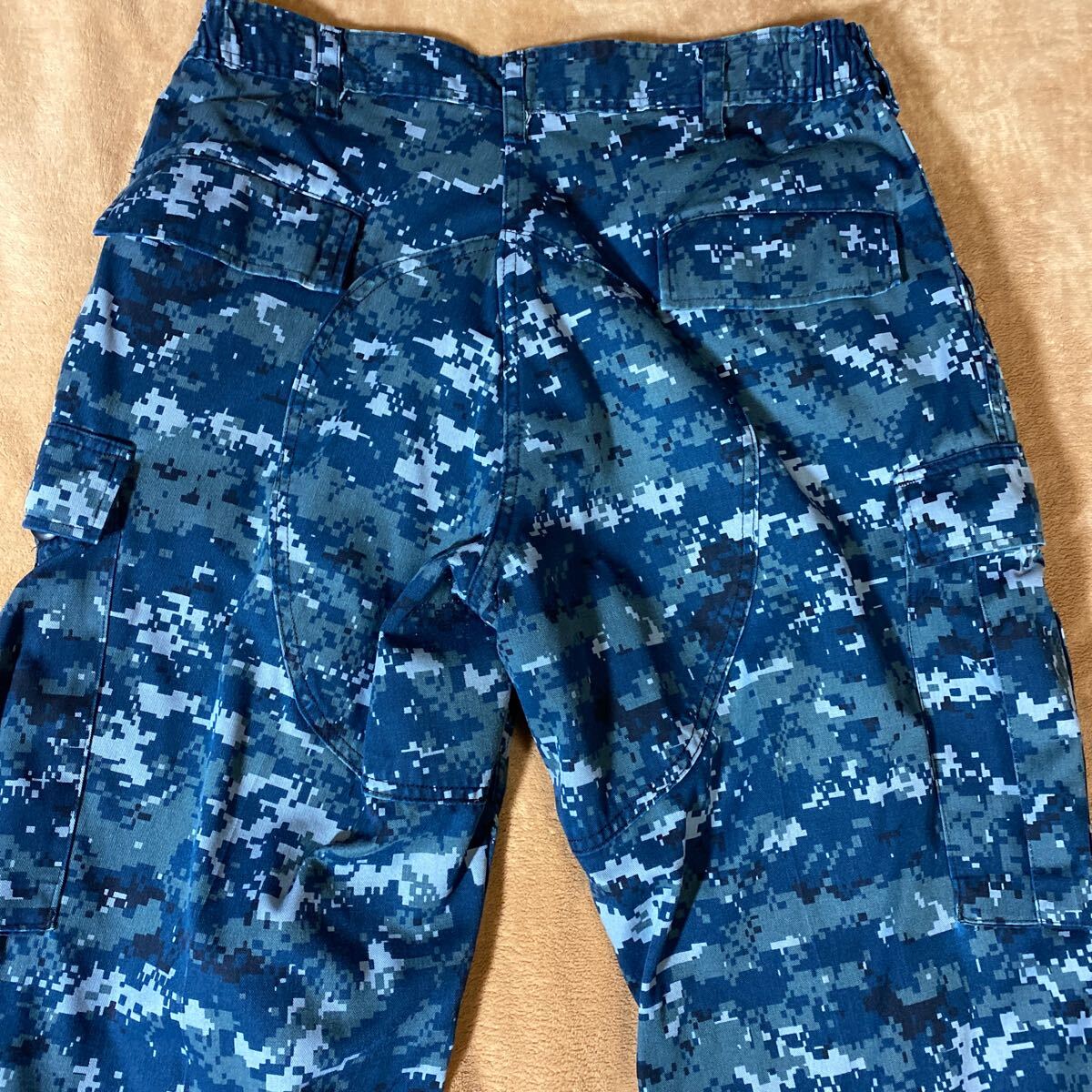 米軍 実物 US. NAVY Digital Camo NWU カーゴパンツ サイズM-R 古着の画像9