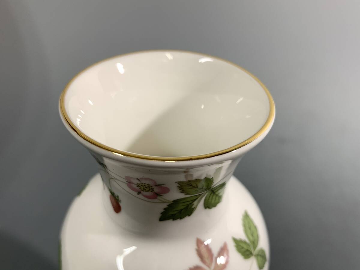 山380 WEDGWOOD/ウェッジウッド ワイルドストロベリー 18cm 花瓶/花器/フラワーベース WILD STRAWBERRYの画像6