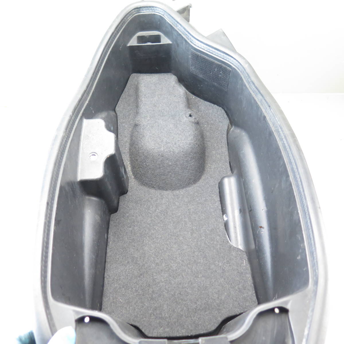 SYM RV180 EFI X'PRO 純正メットインボックス　インナーカウル RV125 KR051025_画像5