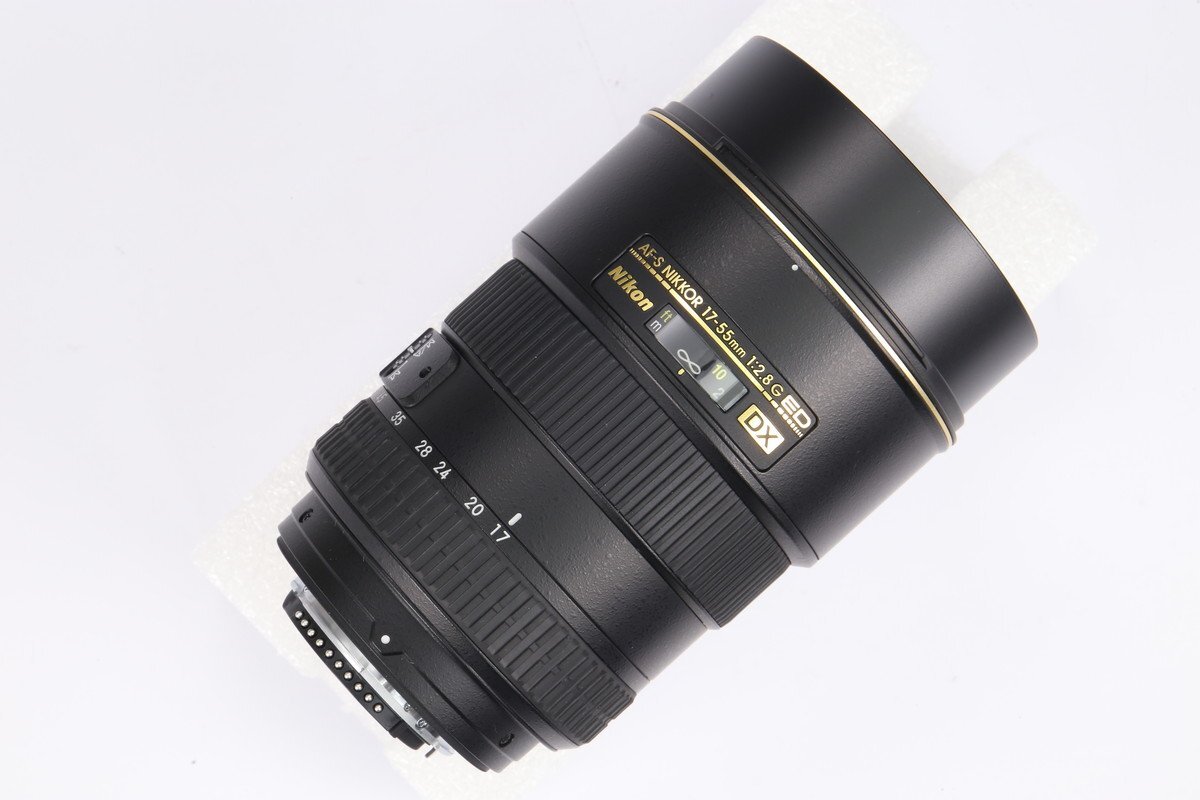 【 極美品 | 動作保証 】 Nikon AF-S DX Zoom Nikkor 17-55mm F2.8G IF ED 【 レンズプロテクター 追加付属 】の画像5