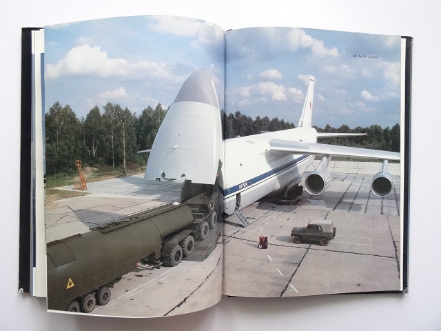 洋書◆ソビエト空軍写真集 本 ミリタリー ミグ 飛行機 戦闘機 ロシア_画像8