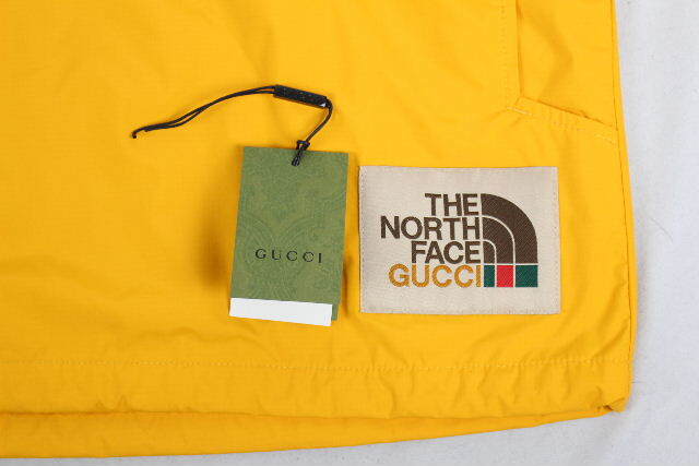 新品同様 32 グッチ × ノースフェイス GUCCI×THE NORTH FACE マウンテンパーカー イエロー 648872 Sサイズ メンズ ブルゾン I425の画像5